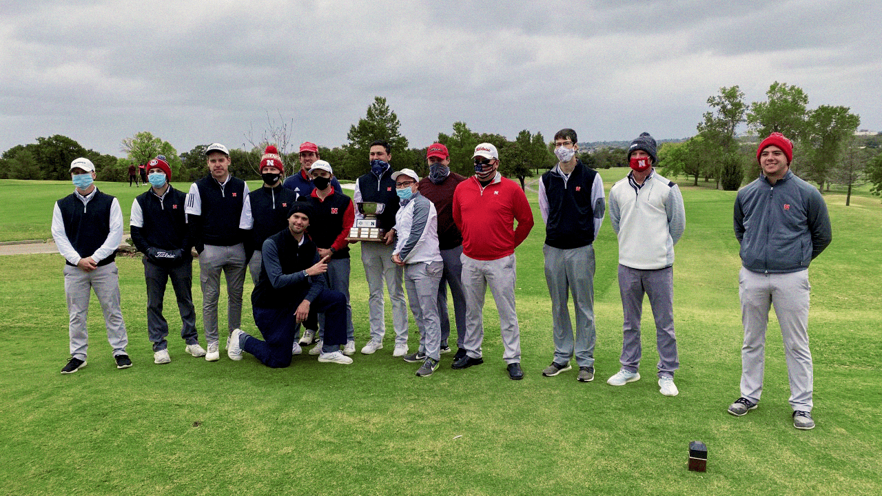 UNL PGM Golf Team with their trophy